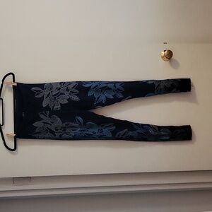 Lilikoi size M leggings, navy with blue and grey botanical print